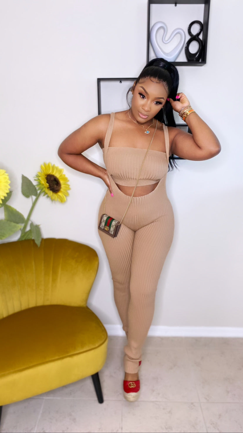 Flirty Girl Set (Camel)