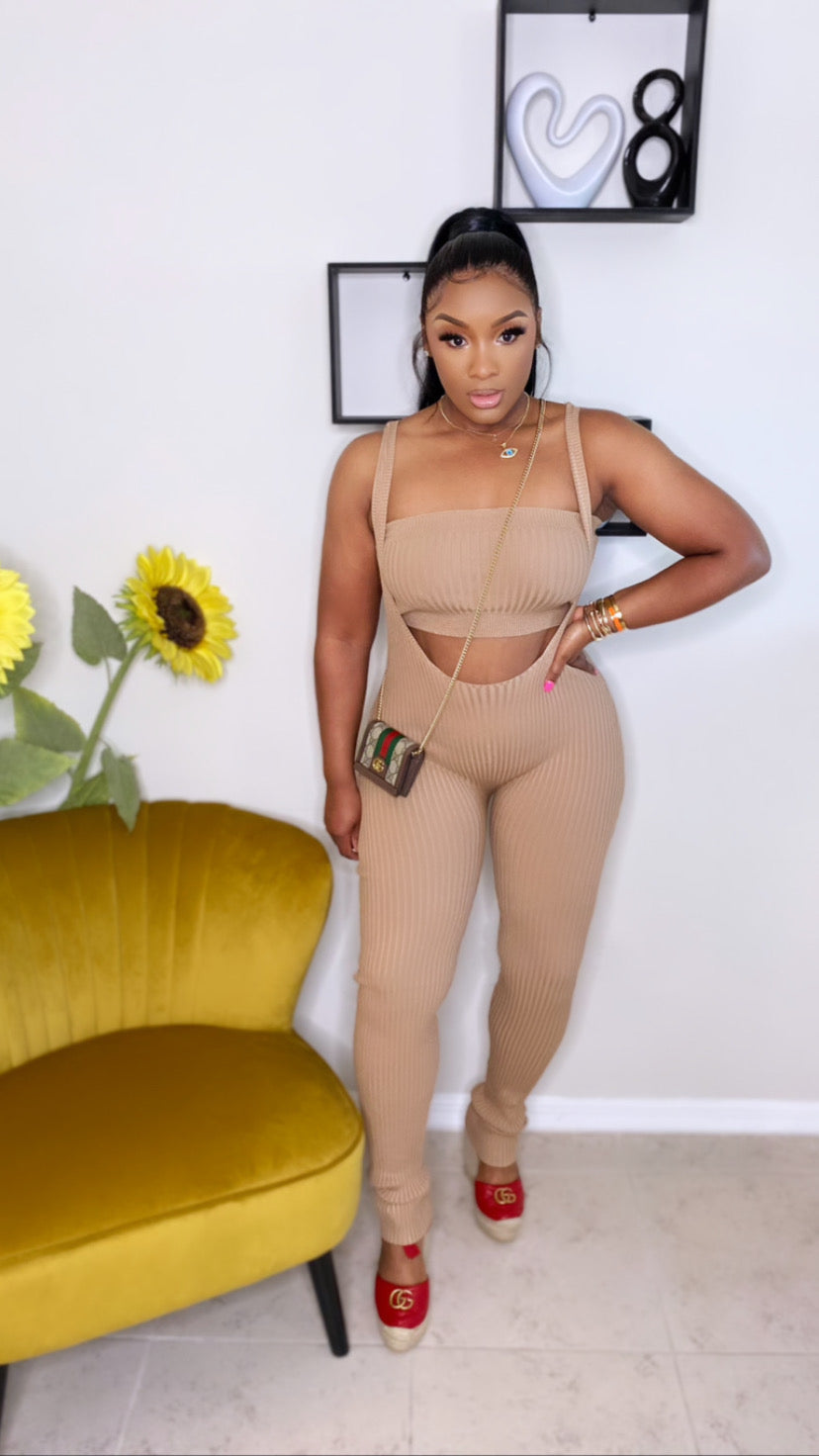Flirty Girl Set (Camel)